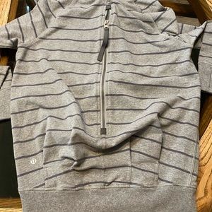 RARE * Lululemon Zip up Sweatshirt w Hoodie & Peek-a-Boo Zipper on the back.